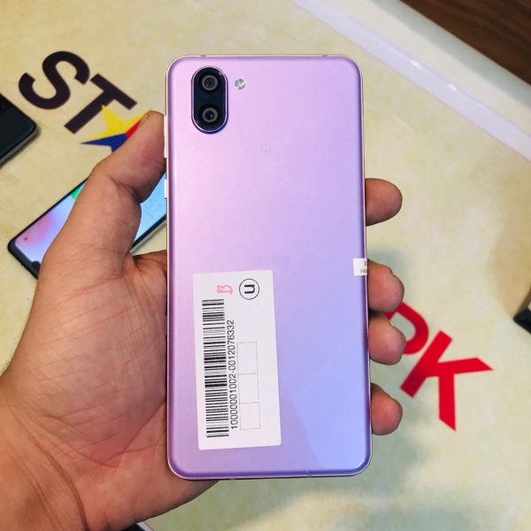 Sharp Aquos R3 PRICE IN PAKISTAN